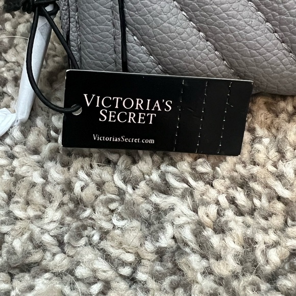 Victoria’s Secret Gray Quilted Women's Wallet - Picture 4 of 9